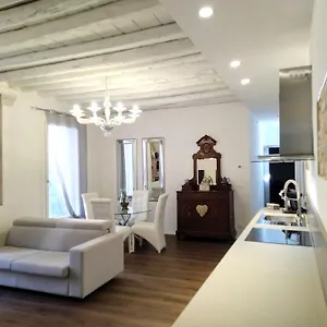 Sara S Luxury Five Minutes From Piazza San Marco Apartamento Venecia